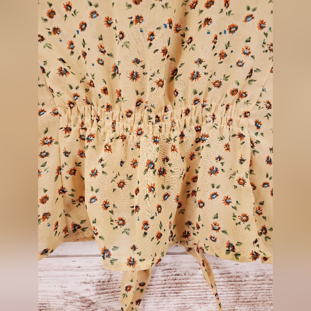 Vintage Mine Floral Crop Top Tie-Front Blouse - Picture 5 of 11